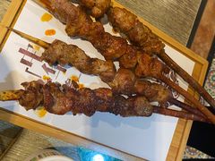 -巴依兄弟西域美食(机场店)