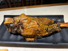 烤羊腿-丁里羊肉小镇(天鹅湖总店)