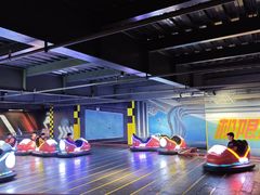 -极限PLAY运动娱乐新世界·团建派对表演休闲馆·室内高空游乐园