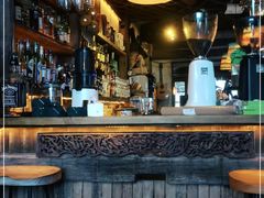 -城墙外BAR