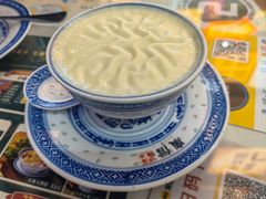 -广信牛奶甜品世家(台东店)