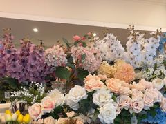 -FLOVIE FLORIST CAFE