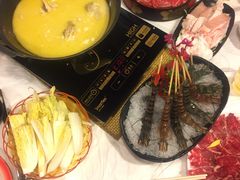 -鲜入围煮花胶鸡海鲜火锅