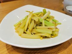 马家沟芹菜炒肉丝-山东宾馆·齐鲁苑餐厅