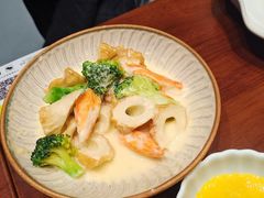 -8PINTS八品脱·日料·烧鸟·精酿小酒馆(莘庄店)