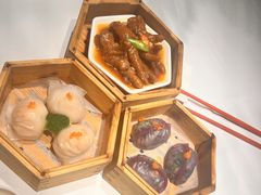 鱼子酱豆苗饺-新雅(丰盛里店)