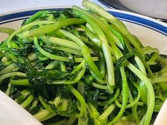 -八府香鸭·啫啫煲(华山路店)