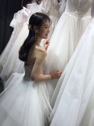 -艾米丽婚纱礼服