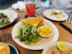 -ROAST coffee & eatery