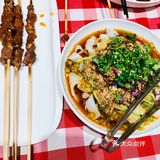 很久没去的店 没想到增加了很多菜品 各种大骨头太吸引