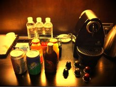 免费迷你吧有胶囊咖啡机哦-上海璞麗酒店