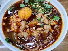 特色肥肠面-耙豌豆重庆小面