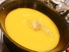 -鲜入围煮花胶鸡海鲜火锅