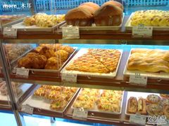 看，噶么多面包-85度C(南京珠江华海店)