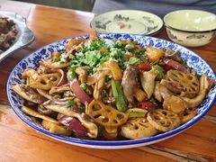 -廖哥泡椒兔(峨眉店)