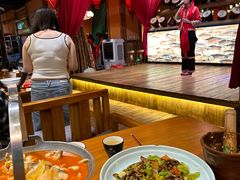 -老滇山寨•云南特色菜•地方菜•民族风情歌舞表演(金碧店)
