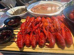 -肥肥虾庄·金牌油焖大虾(汉街SKP店)