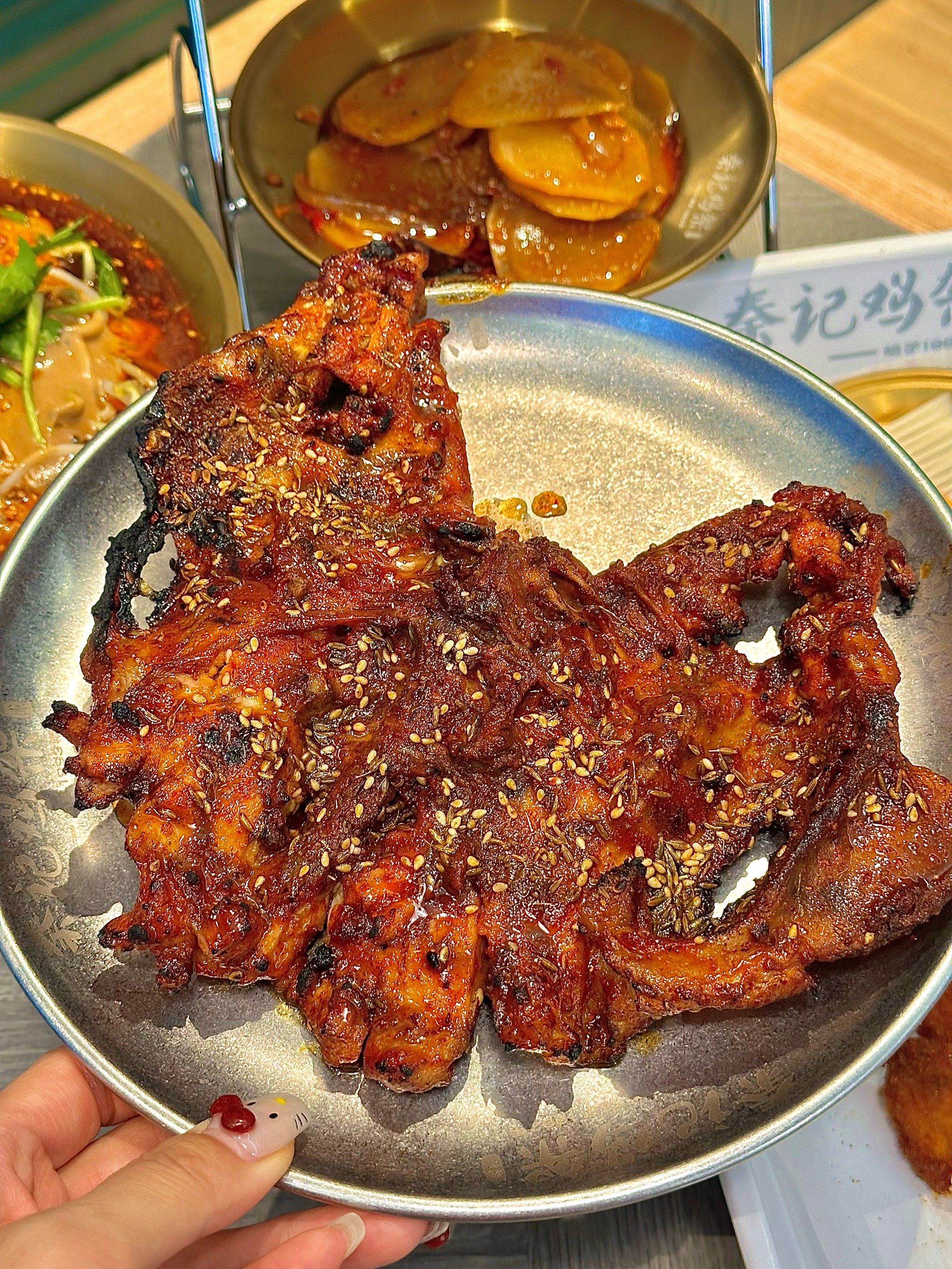 沈阳秦记醋喷鸡架,在中央大街吃到啦!