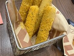 -BHC炸鸡(明洞总店)