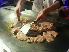 -海吃海喝海鲜烤肉餐厅