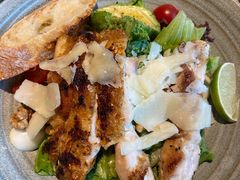 鸡胸肉牛油果沙拉-The Diner X餐厅(青岛万象城店)