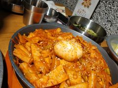 炒年糕-姜虎东白丁烤肉(恒隆广场店)