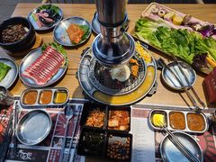 -青瓦炭韩潮烤肉(花园道店)