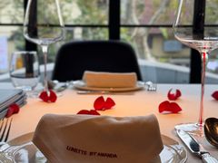 -弦月窗LUNETTE BY AMANDA(复兴路店)