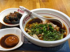 -呷佬·长沙手工米粉(金沙江路店)