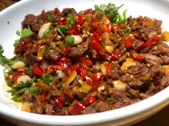 辣得叫湘菜(镇明店)-"辣的叫,宁波知名湘菜连锁店,现在分店是越.