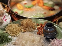 -得意咚瓜·顺德鱼生·冬瓜火锅(深圳首店)