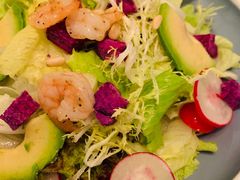 牛油果大虾沙拉-JUKEBOX玖部音乐餐厅(华侨城店)