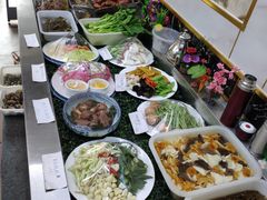 -一口猪海鲜浑锅·东北家常菜