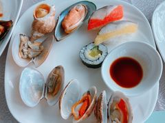 -亚洲国际大酒店·云顶阁旋转自助餐厅