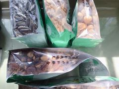 -琦王花生(张杨北路文峰广场店)