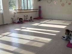-芳菲舞蹈(杨莲路店)