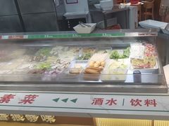 -红渡小香·牛肉麻辣香锅(车站南路店)