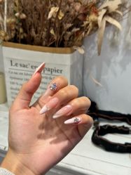 -U+nail优加专业美甲美睫