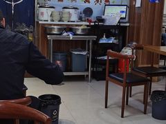 -黄阿姨锅贴大王(万航渡路店)