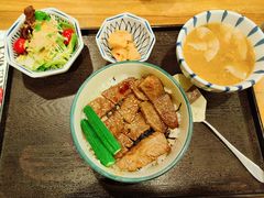 -炼火烤肉店