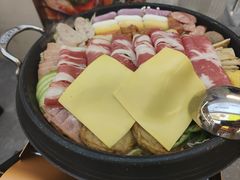 -豚妈妈汤饭·部队锅(南京东路店)