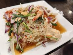 -J Daeng Seafood