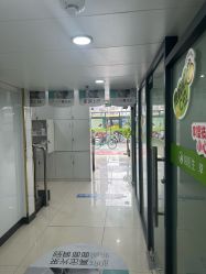 -苗医生专业祛痘·皮肤管理