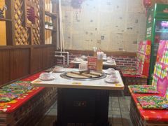 -人民公社铁锅炖·东北菜(卫国道店)