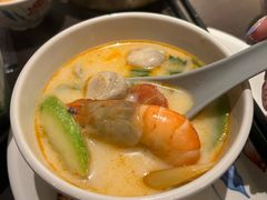 -大头虾越式风味餐厅(光明广场店)