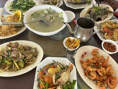 -岛中岛·海鲜大排档·万宁老字号(东澳店)