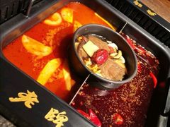 -老牌坊云南鱼豆花火锅(哈西万达店)