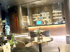-wineapp葡萄酒餐吧(外滩金融中心店)