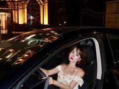 -小鹏汽车体验中心(苏州龙湖狮山天街店)