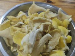 -钰洁腊排骨火锅